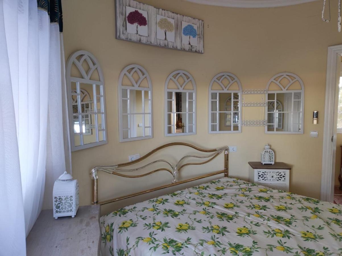 Villa Chateau Angelique Montroy Exterior foto